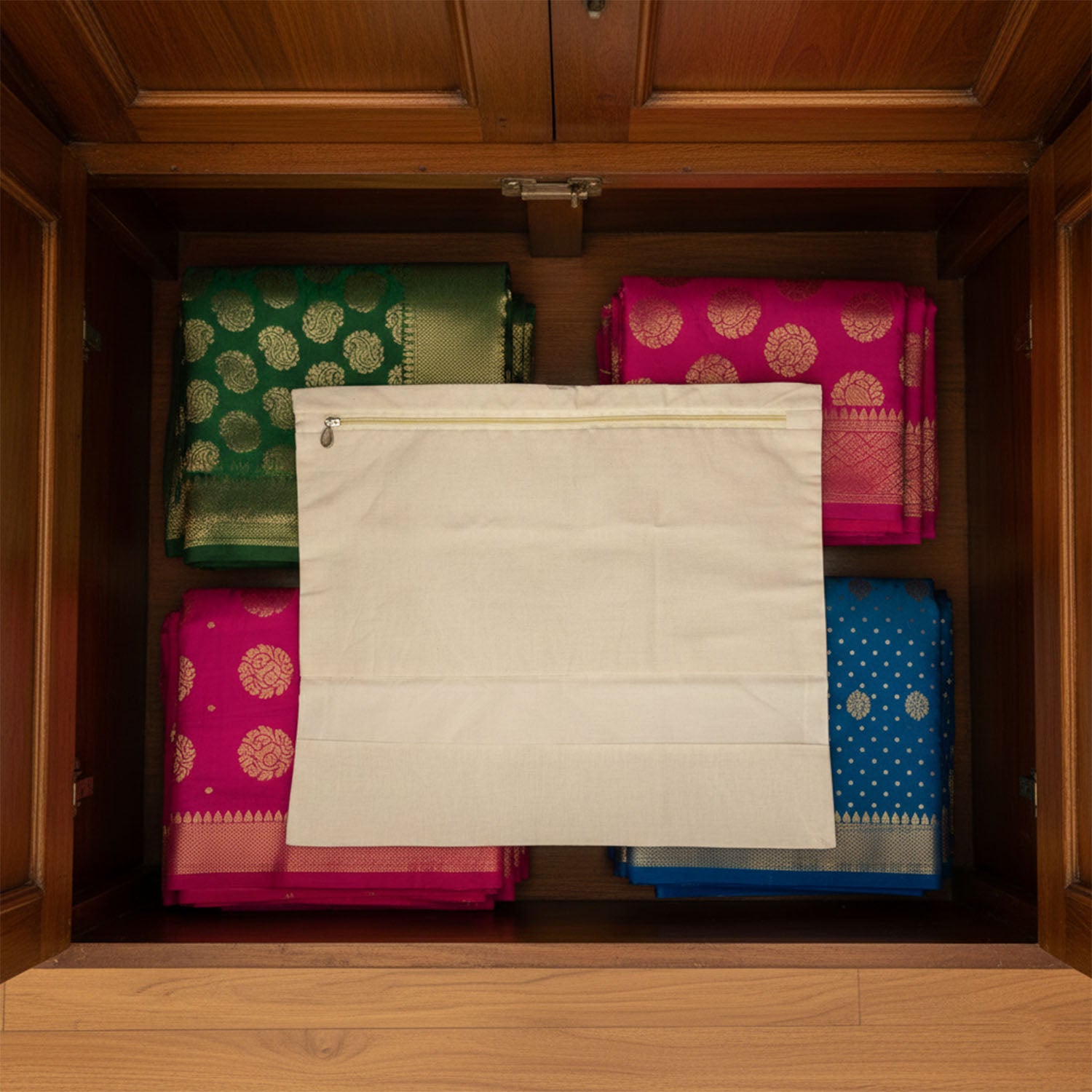 Zip Closure Saree Storage Bag (14.5x16.5 Cm Pack Of 6)