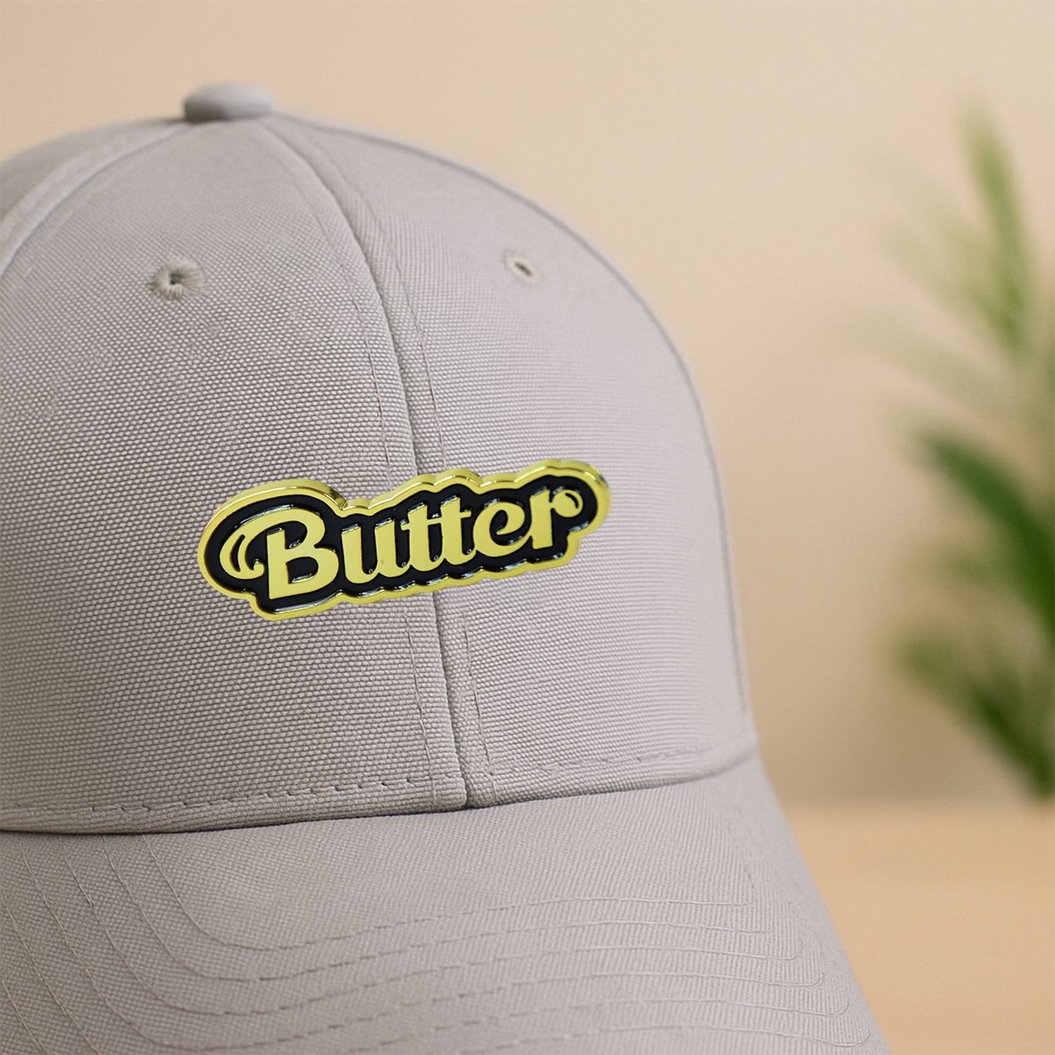 Stylish Metal Badge Pin  Single Piece (Random Design)