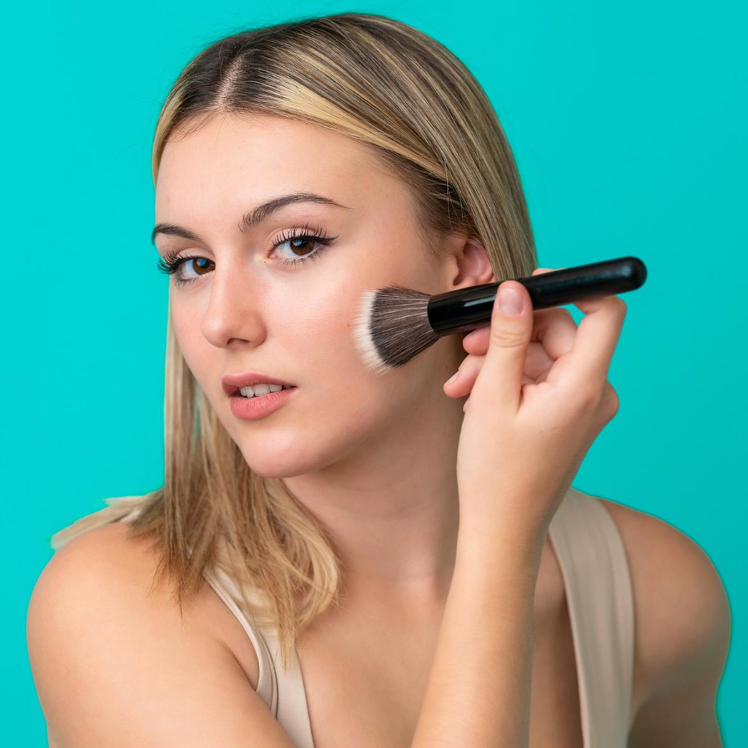 4-in-1 Shimmer Highlighter  Illuminator Palette (12 Gm  1 Pc)